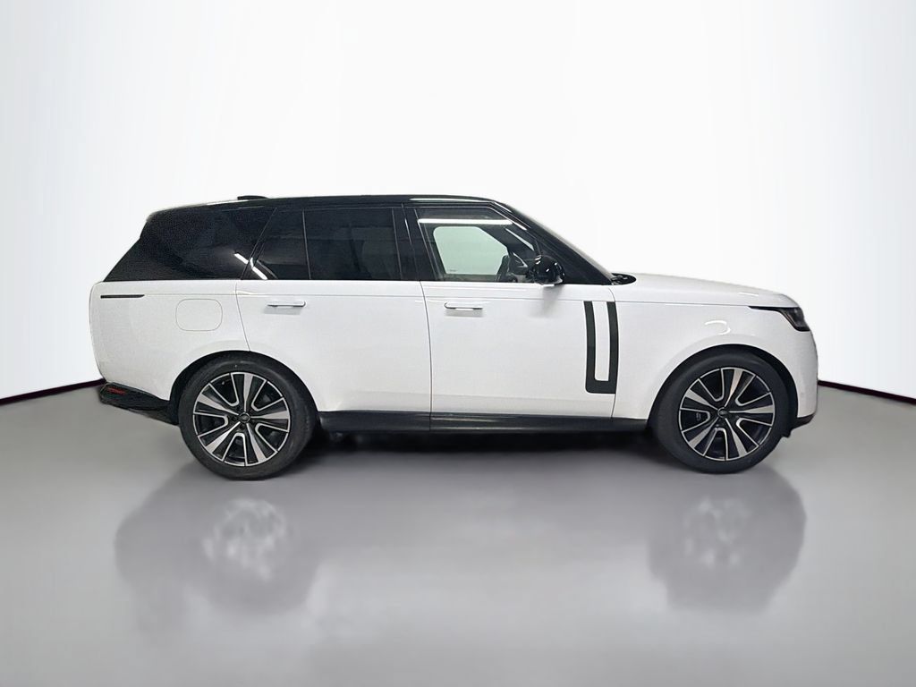 Used 2024 Land Rover Range Rover SE AWD/4WD image 8