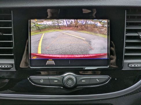 Certified 2022 Buick Encore Preferred w/ Safety Package AWD/4WD image 20