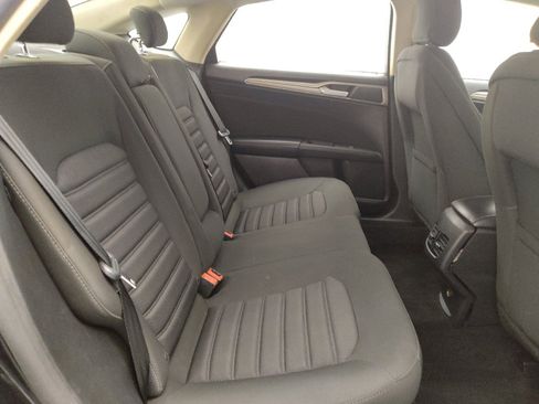 Used 2019 Ford Fusion SE image 19