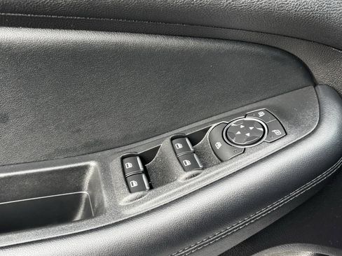 Used 2020 Ford Edge SEL image 18