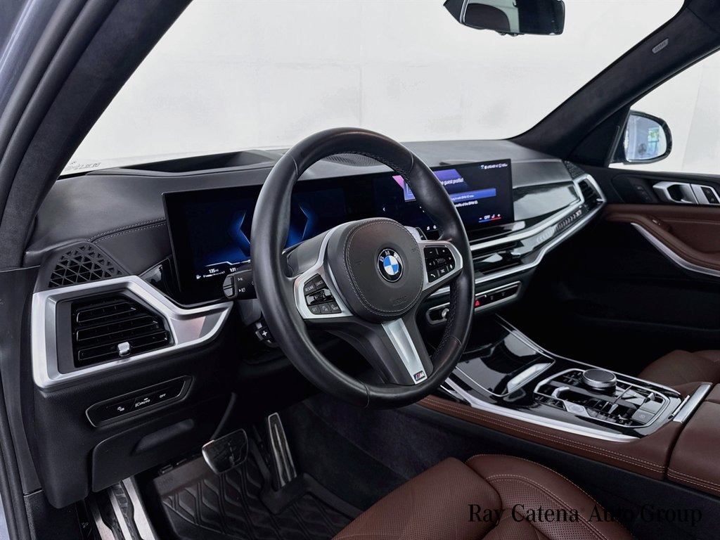 Used 2024 BMW X7 xDrive40i w/ M Sport Package AWD/4WD image 9