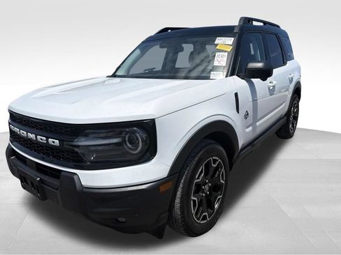 Used 2025 Ford Bronco Sport Outer Banks w/ Outer Banks Tech Package+ AWD/4WD image 6