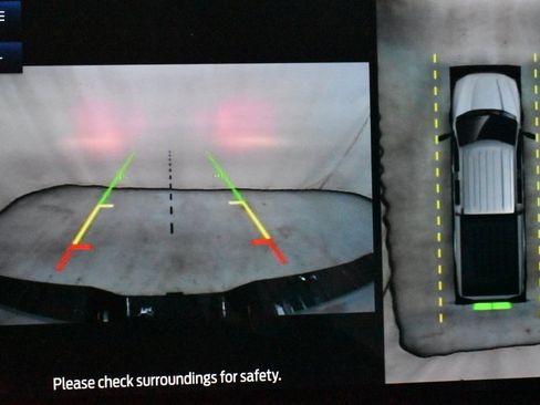 Used 2022 Ford F250 Lariat w/ Tremor Off-Road Package image 20