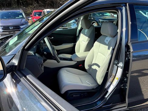 New 2025 Honda Accord SE image 11