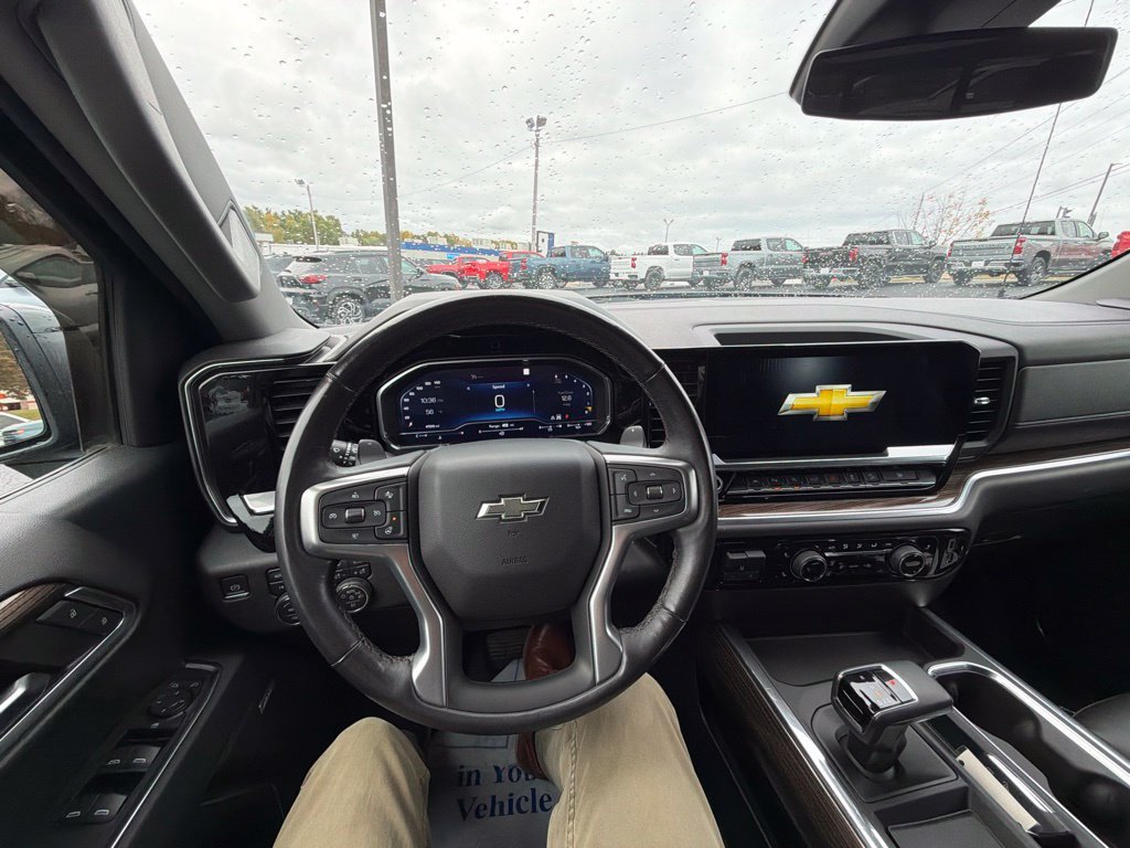 Certified 2022 Chevrolet Silverado 1500 RST AWD/4WD image 10