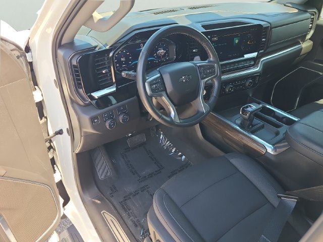 Used 2025 Chevrolet Silverado 1500 RST AWD/4WD image 18