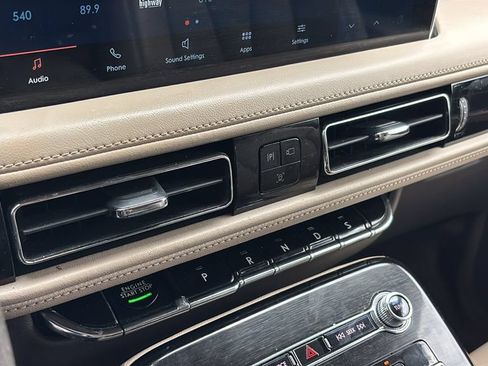 Used 2021 Lincoln Nautilus AWD image 19