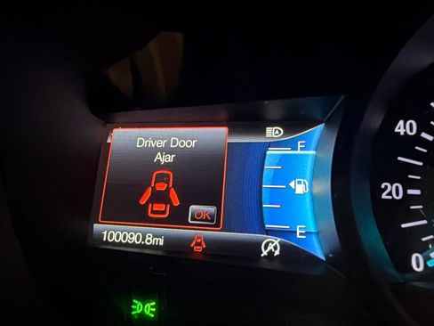 Used 2020 Ford Edge SEL w/ Cold Weather Package AWD/4WD image 5