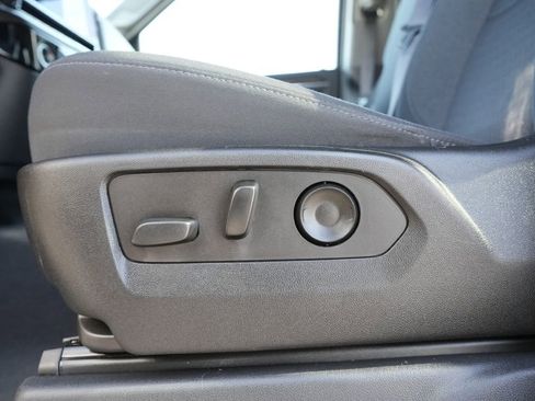 Used 2022 Chevrolet Silverado 1500 LT image 23