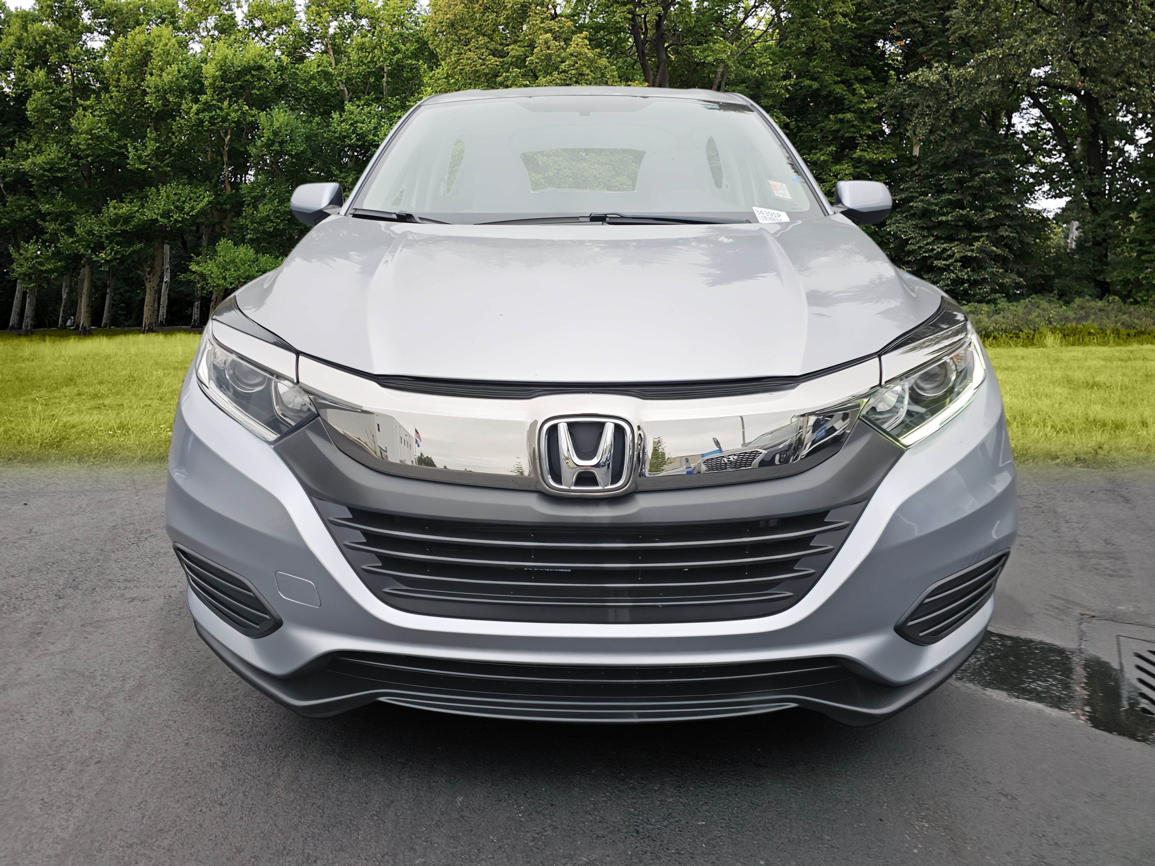 Used 2019 Honda HR-V LX image 2