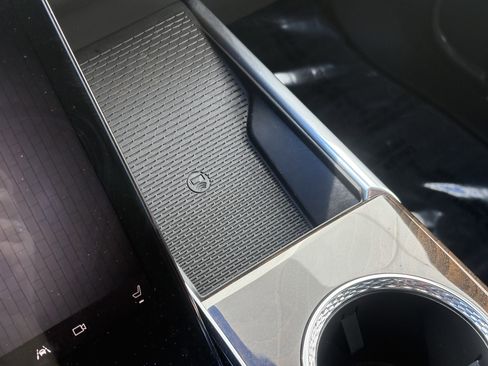 Certified 2025 Cadillac Escalade Premium Luxury Platinum image 31