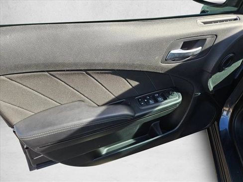 Used 2022 Dodge Charger SXT w/ Blacktop Package image 11