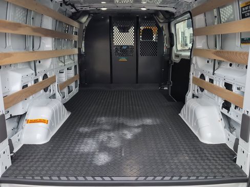 Used 2024 Ford Transit 250 Low Roof w/ Exterior Upgrade Package RWD image 12