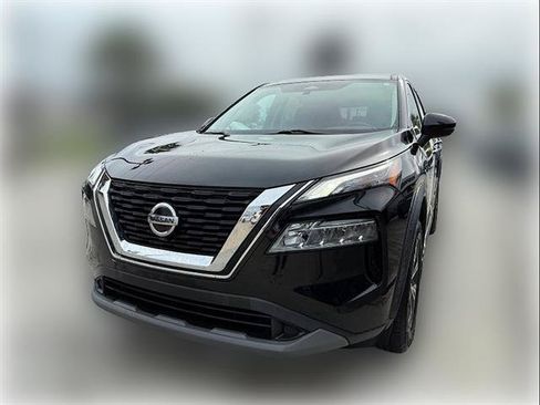 Used 2021 Nissan Rogue SV AWD/4WD image 3