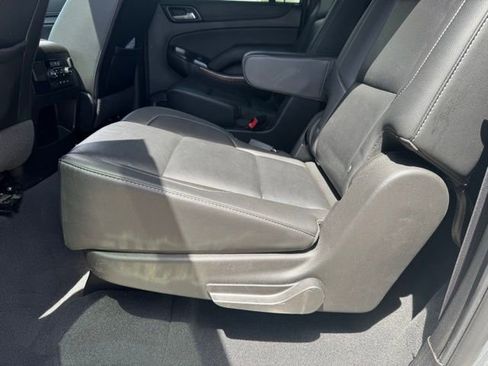 Used 2019 Chevrolet Suburban Premier AWD/4WD image 8