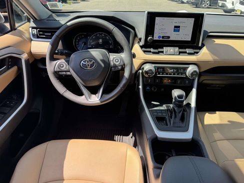 Used 2023 Toyota RAV4 XLE Premium AWD/4WD image 16