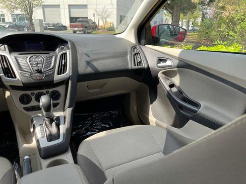 Used 2014 Ford Focus SE image 11