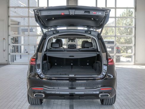 New 2026 Mercedes-Benz GLS 450 4MATIC image 16