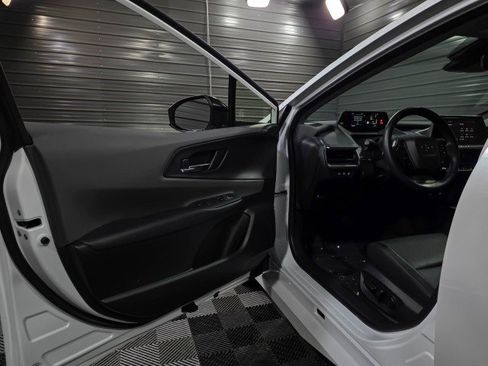 Used 2024 Toyota Prius XLE image 13