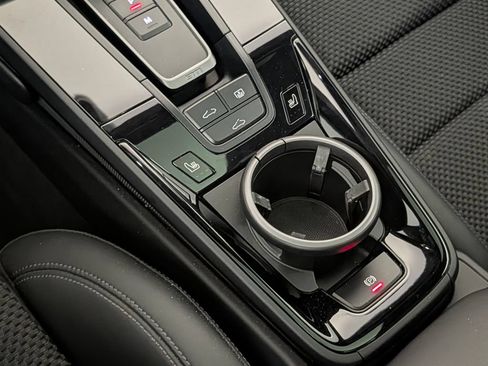 Certified 2023 Porsche 911 Carrera RWD image 34