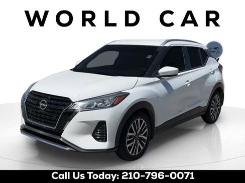 Used 2024 Nissan Kicks SV w/ Interior Electronics Package FWD image 5