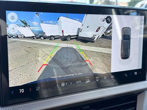 Used 2025 Ford Explorer Active w/ Active Comfort Package image 29