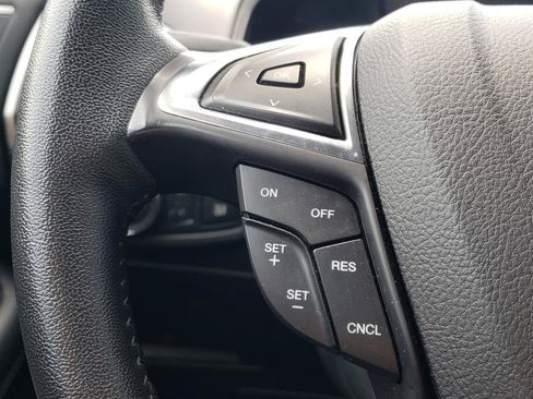 Used 2022 Ford Edge SEL w/ Convenience Package AWD/4WD image 16