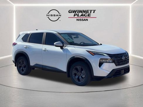 New 2026 Nissan Rogue SV FWD image 8
