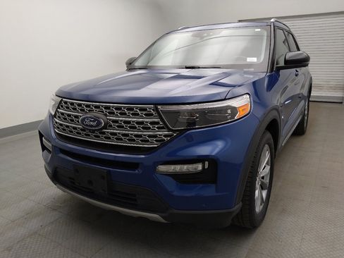 Used 2021 Ford Explorer Limited w/ Equipment Group 301A AWD/4WD image 15