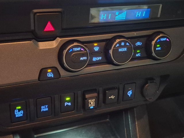 Used 2022 Toyota Tacoma TRD Sport w/ Technology Package RWD image 17