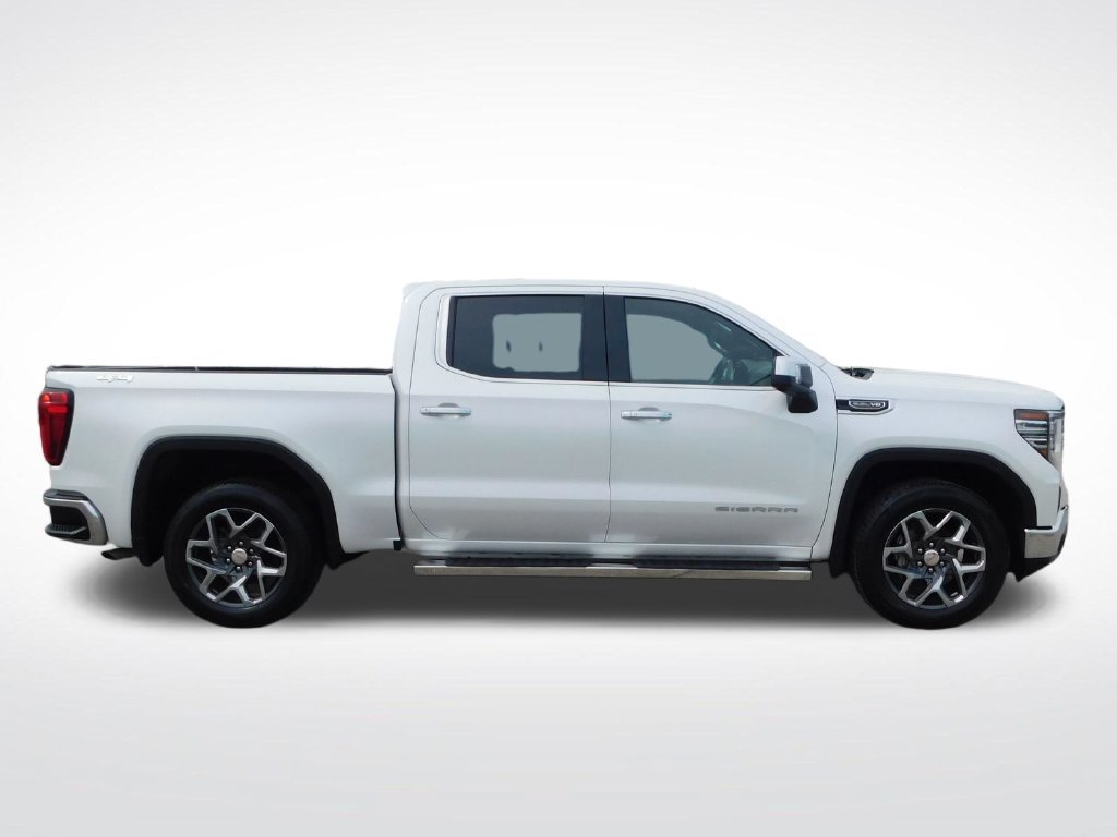Used 2023 GMC Sierra 1500 SLT AWD/4WD image 2