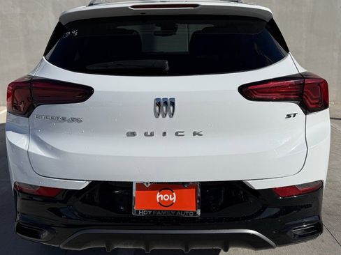 Used 2024 Buick Encore GX Sport Touring image 4