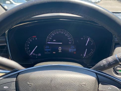 Used 2017 Cadillac XT5 Luxury w/ Driver Awareness Package FWD image 22