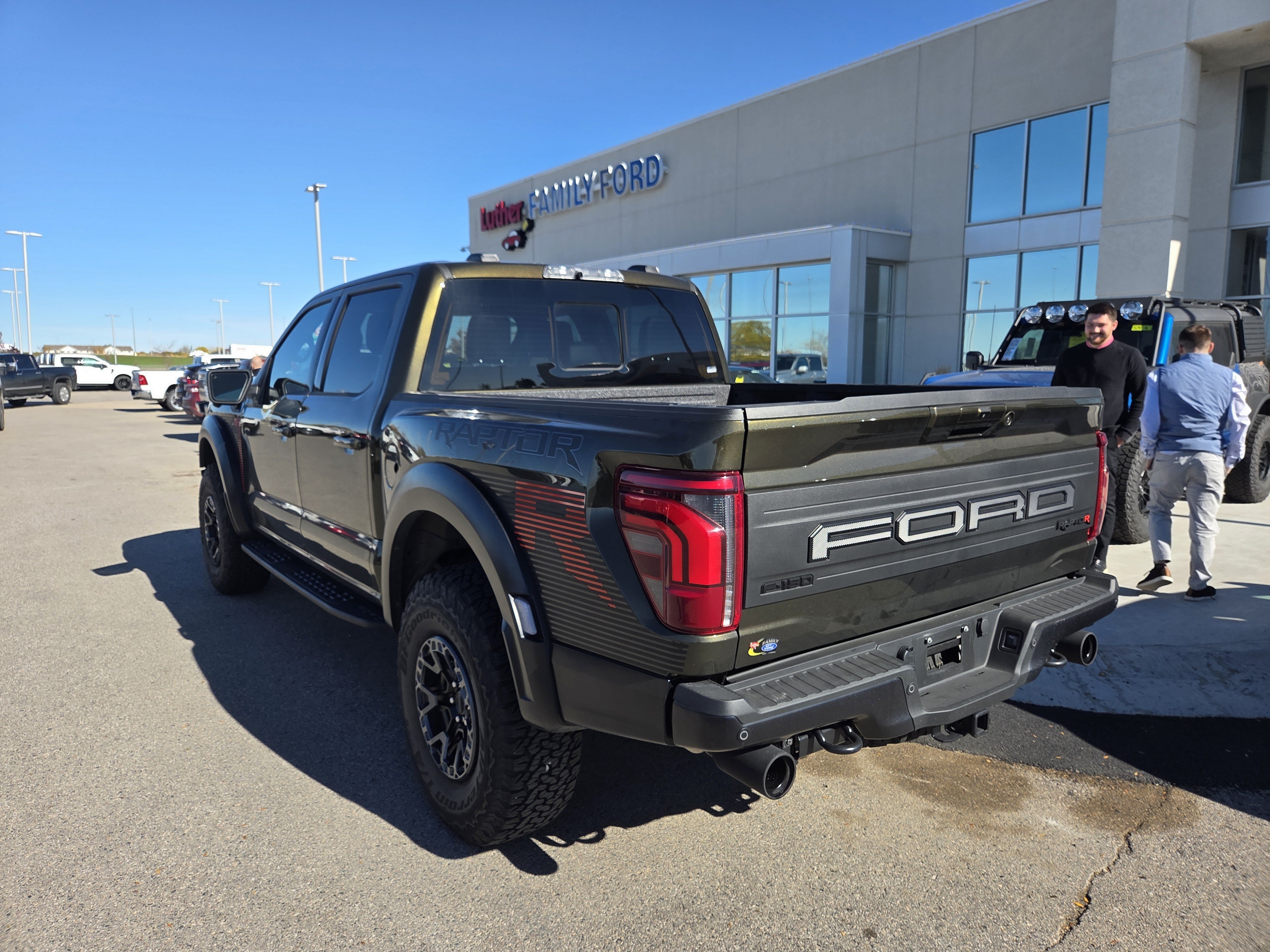Used 2025 Ford F150 Raptor w/ Equipment Group 803A Raptor R AWD/4WD image 4