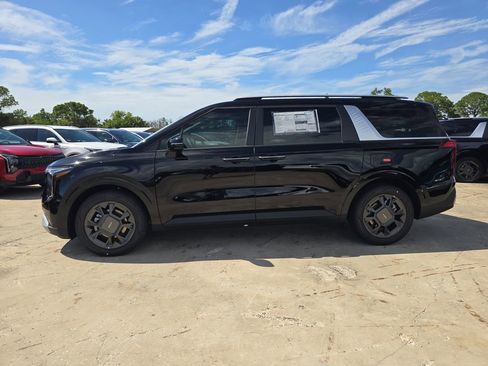 New 2026 Kia Carnival EX FWD image 5