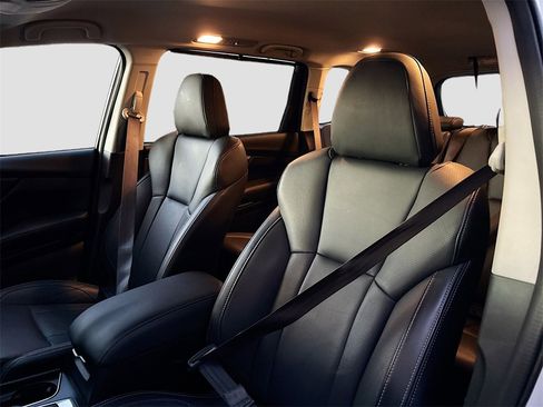 Used 2023 Subaru Ascent Limited image 20