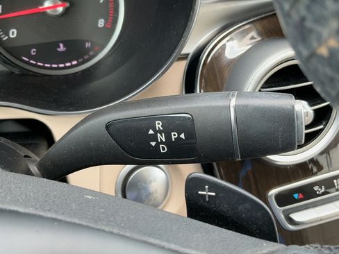 Used 2019 Mercedes-Benz GLC 300 image 15