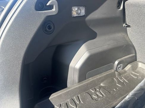 Used 2025 Subaru Crosstrek 2.0i Premium AWD/4WD image 10