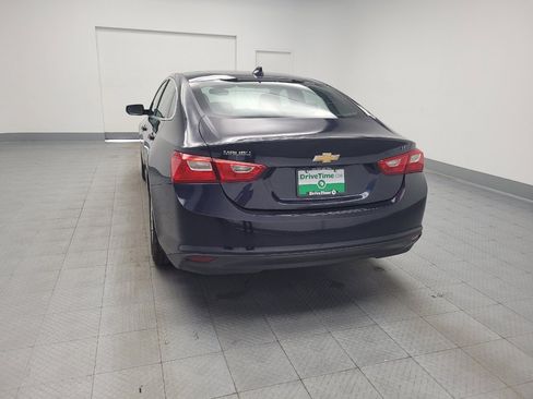 Used 2017 Chevrolet Malibu LT FWD image 6