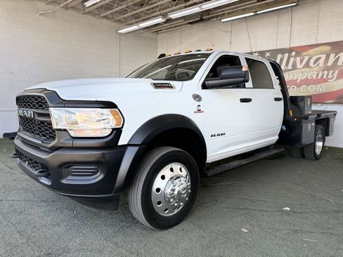 Used 2022 RAM 5500 Tradesman w/ Safety Group image 5