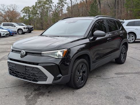 Used 2025 Volkswagen Taos S w/ Taos MDO Package image 5