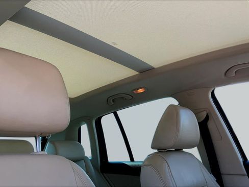 Used 2010 Volkswagen Tiguan SE AWD/4WD image 19