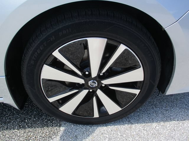 Used 2022 Nissan Altima 2.5 SV FWD image 13