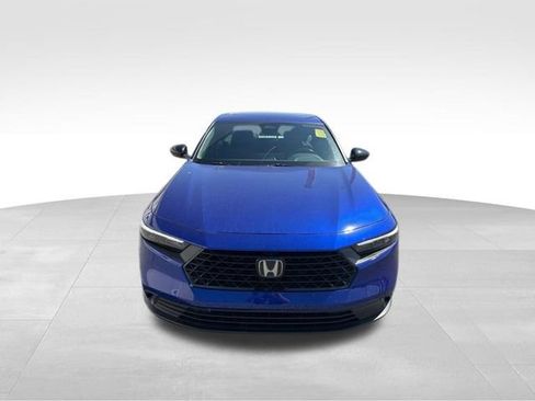 Used 2025 Honda Accord Sport image 3