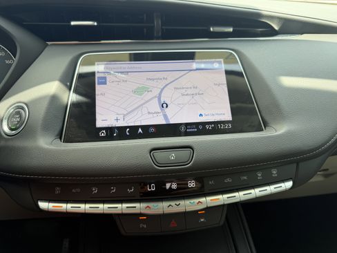 Certified 2023 Cadillac XT4 Premium Luxury FWD image 20