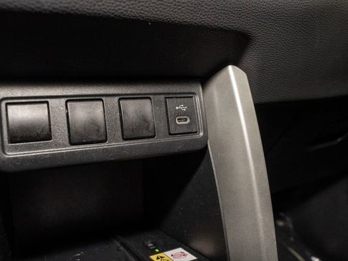 Used 2023 Toyota Corolla Cross LE image 13