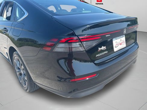 Used 2023 Honda Accord EX image 30