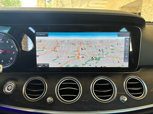 Used 2017 Mercedes-Benz E 300 image 16