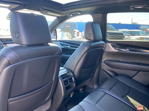 Used 2020 Cadillac XT5 Premium Luxury image 16