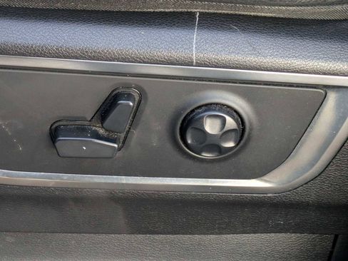 Used 2019 RAM 1500 Limited image 16